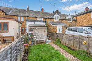 Lower Terrace Avon Dassett